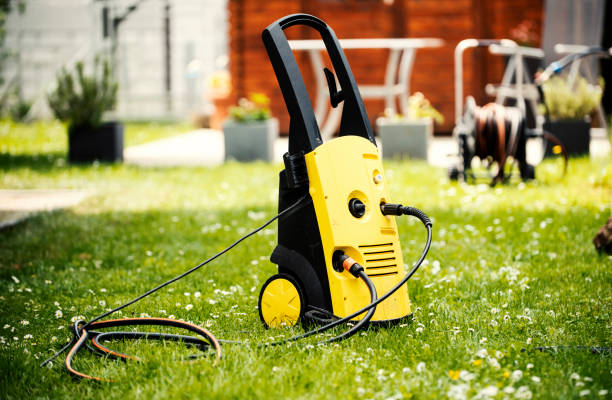 Best Driveway Cleaning and Restoration in Beverly Hills, FL